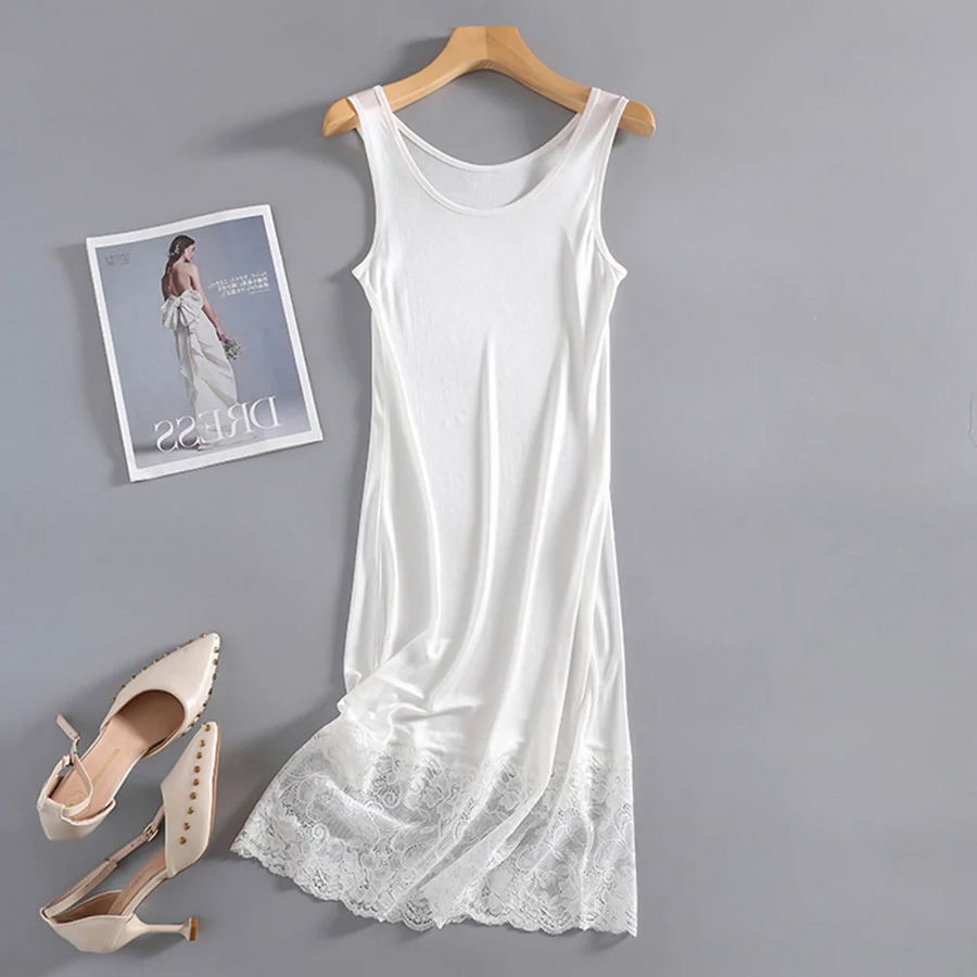 Weißes Spitzenunterkleid