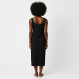 Langes schwarzes Unterkleid